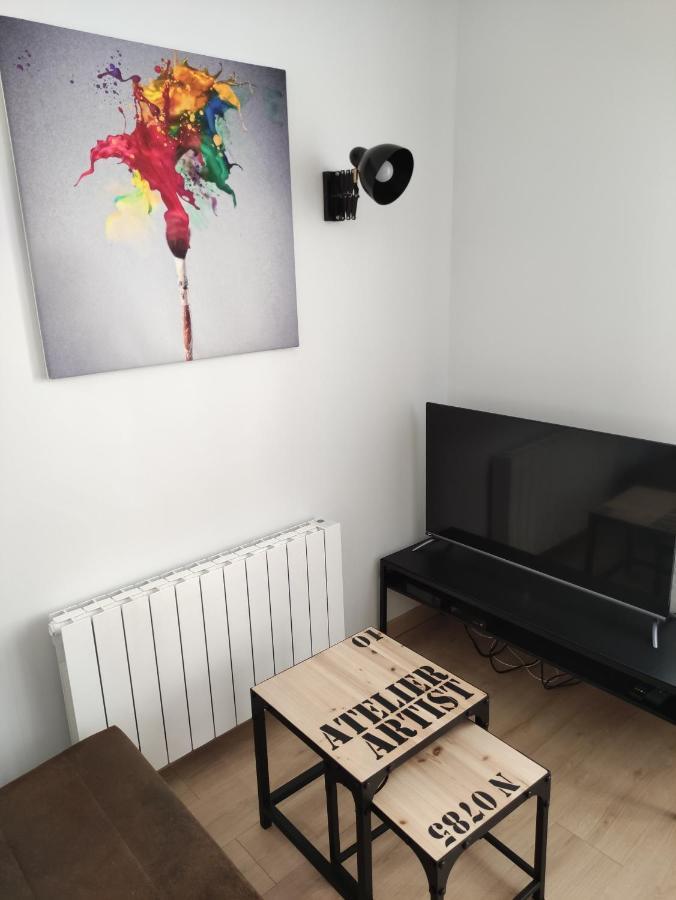 L'Atelier De L'Artiste - Moulins Coeur De Ville Экстерьер фото